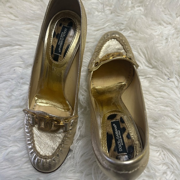 Dolce & Gabbana Gold Metallic Heels size 37 - Picture 9 of 9